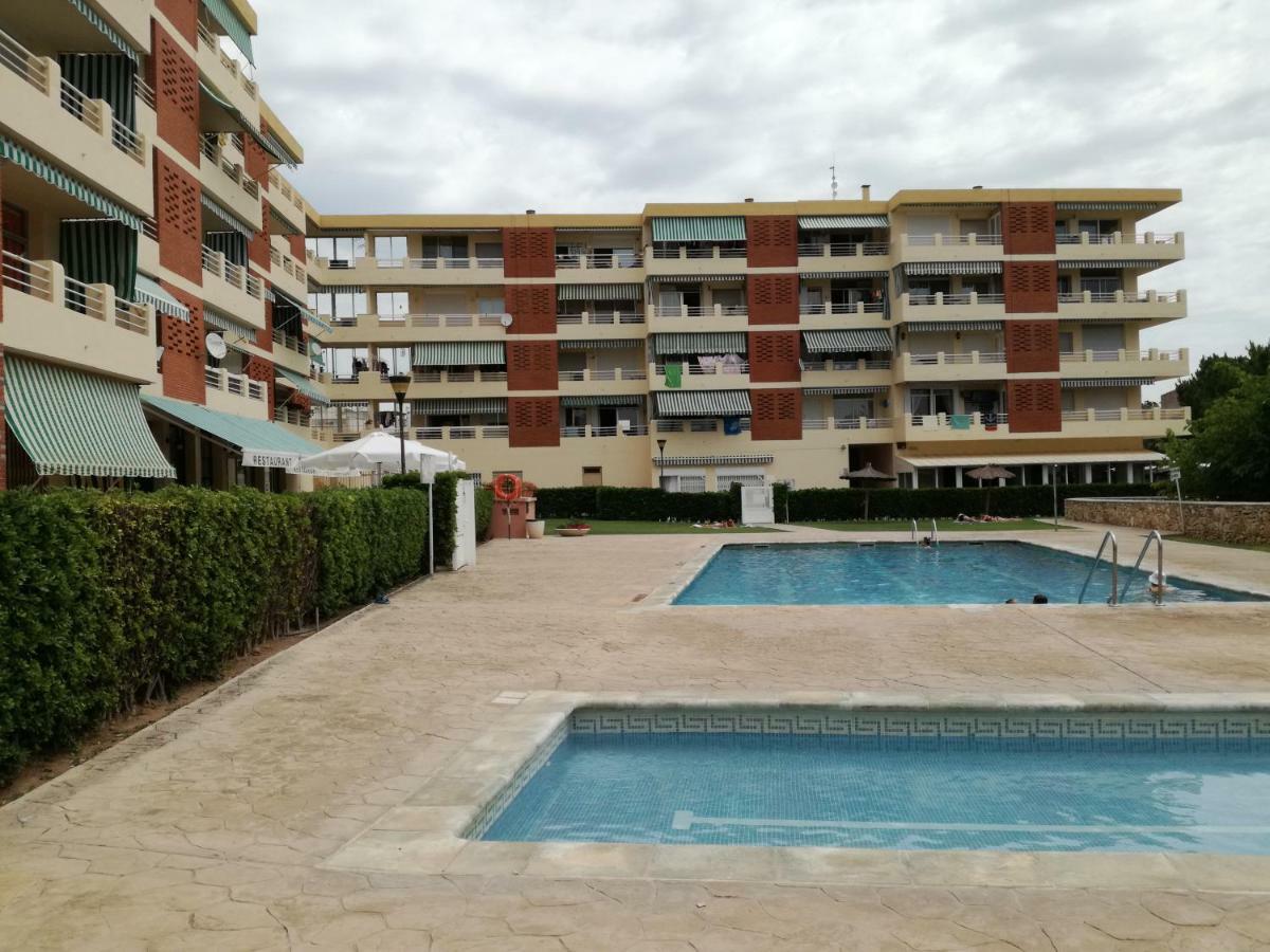 Primera Linea De Mar Con Piscina En Ebrehogar