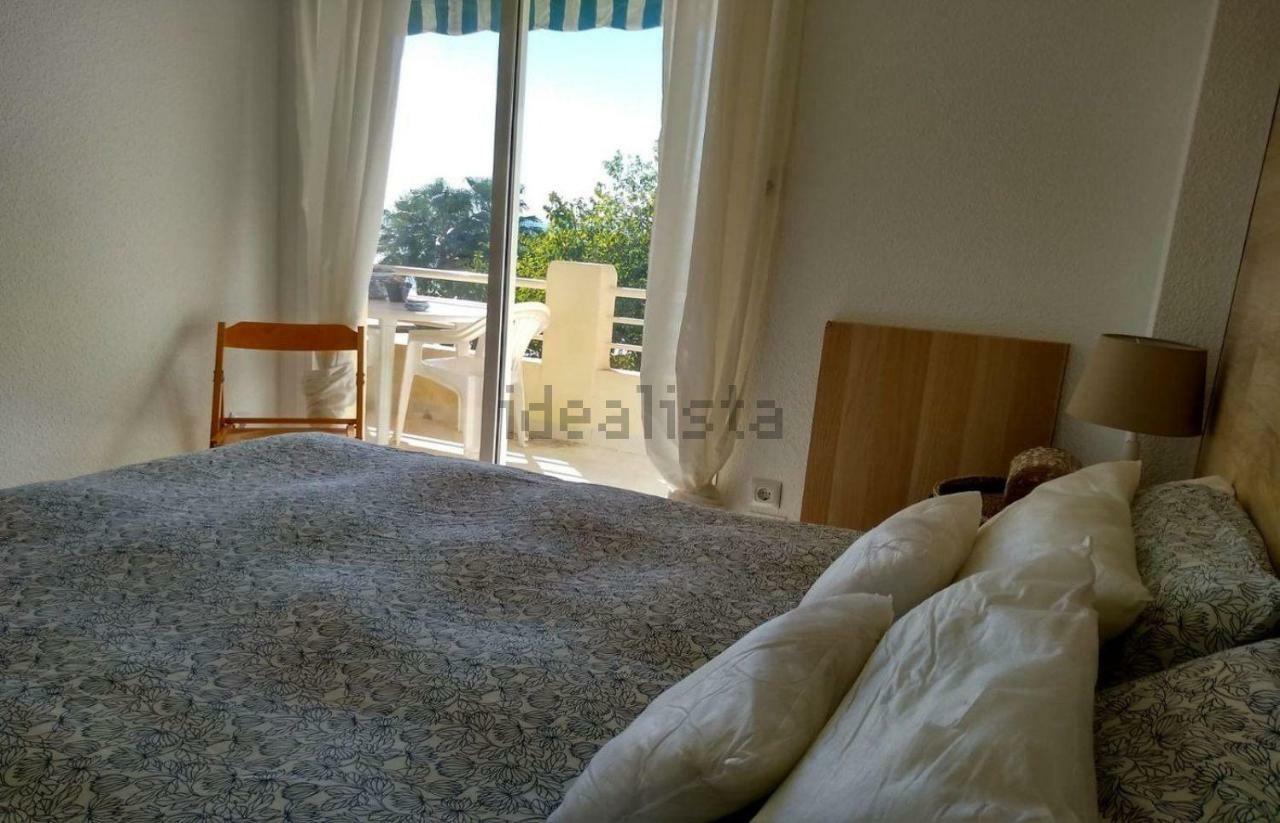 Apartment Primera Linea De Mar Con Piscina En Ebrehogar